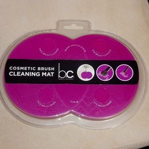 COSMETIC BRUSH CLEANING MAT